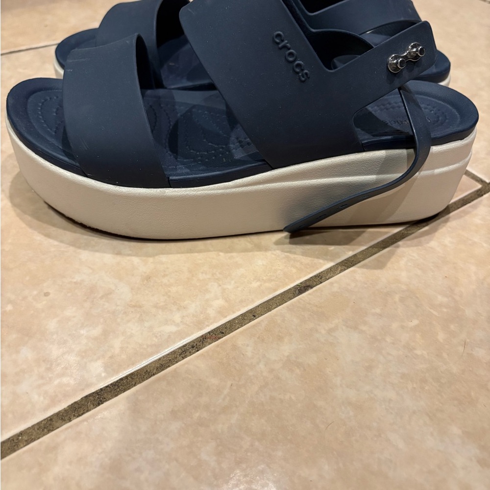 CROCS Women's Dark Blue and Cream Platform Sandals